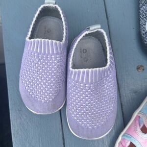 See kai run slip on sneaker size 5